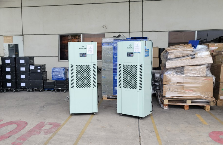 Máy hút ẩm Kosmen KM-180S được sử dụng để bảo quản linh kiện điện tử