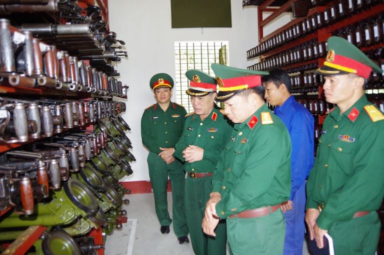 Bảo quản tốt vũ khí, đạn dược phục vụ nhiệm vụ huấn luyện, sẵn sàng chiến đấu