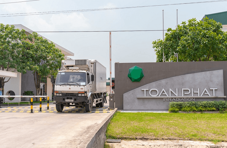 Lắp đặt bảo quản hàng hóa, máy móc tại Công ty Toàn Phát