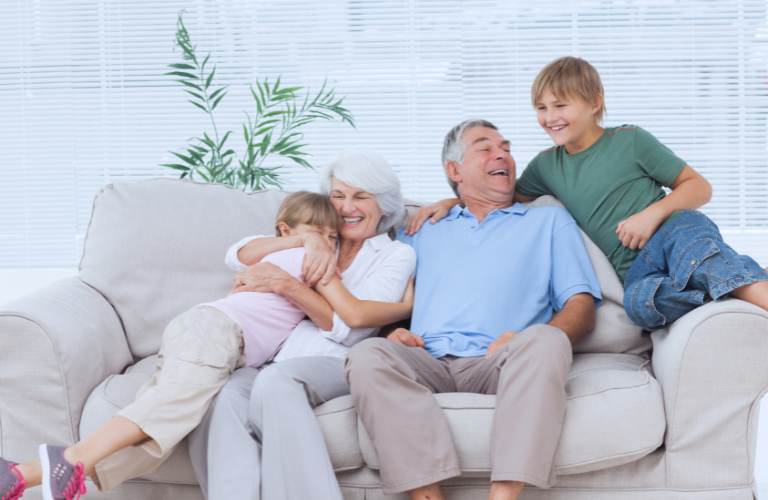 Độ ẩm từ 50% - 60% là mức ẩm lý tưởng nhất để bảo vệ sức khỏe người cao tuổi