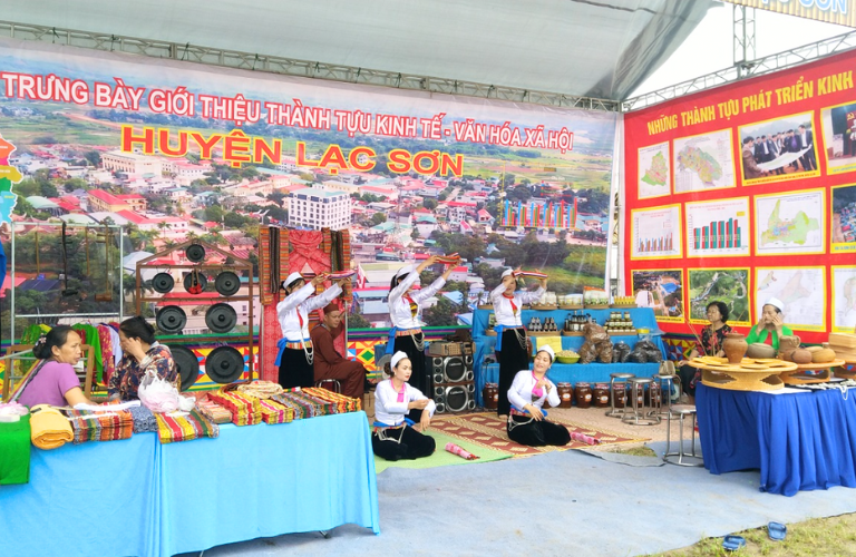 N&eacute;t đẹp trong gi&aacute; trị văn h&oacute;a d&acirc;n tộc tại tỉnh H&ograve;a B&igrave;nh