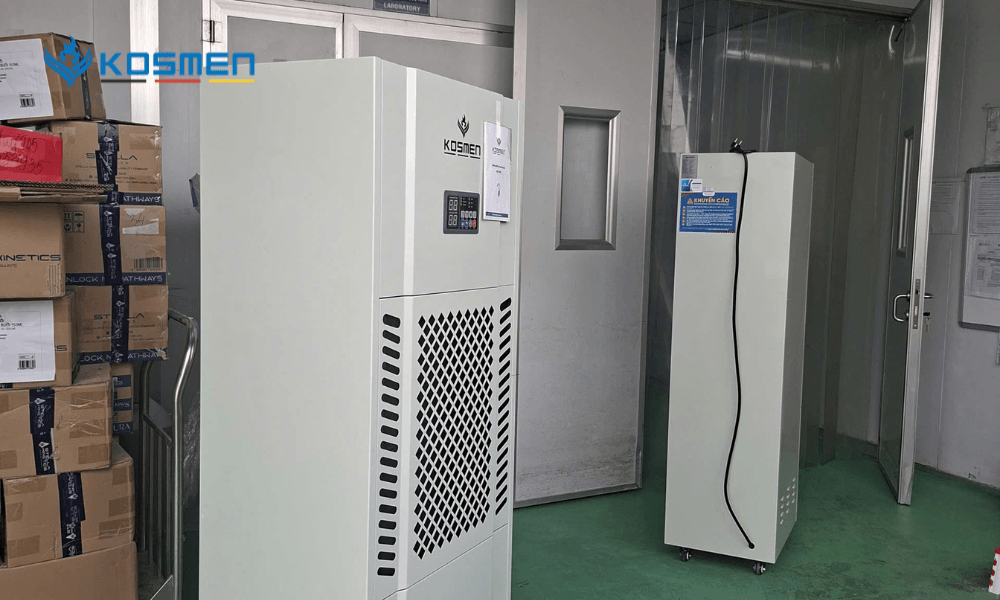 Giao h&agrave;ng M&aacute;y h&uacute;t ấm Kosmen KM-180S tại M&aacute;y h&uacute;t ẩm Kosmen KM-180S tại C&ocirc;ng Ty TNHH Dược Mỹ Phẩm LABCOS