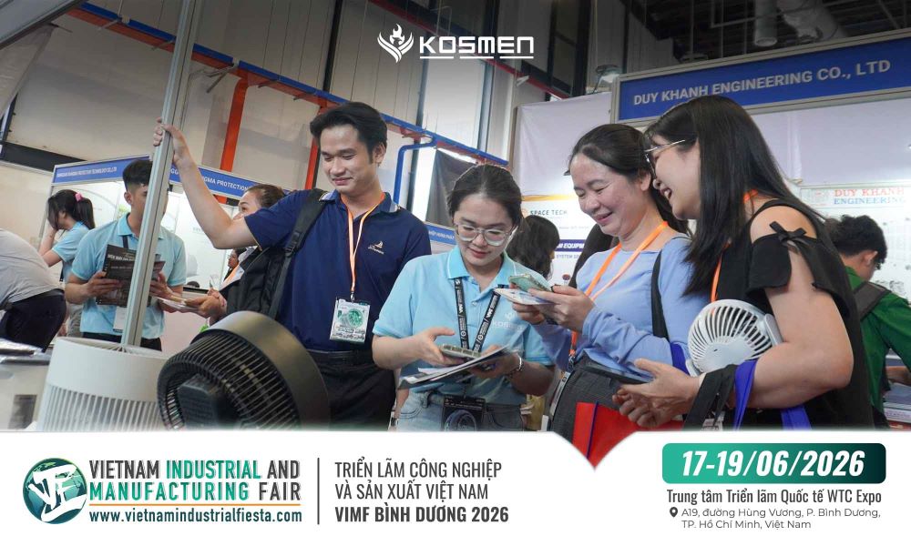 Kosmen trực tiếp giới thiệu c&aacute;c d&ograve;ng sản phẩm sắp ra mắt đến kh&aacute;ch tham quan