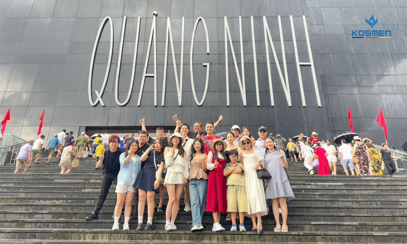 Kosmen tham quan bảo t&agrave;ng Quảng Ninh