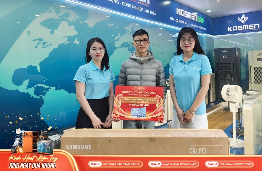 Kosmen trao giải thưởng Smart Tivi QLED Samsung 4K 50Inch cho kh&aacute;ch h&agrave;ng may mắn