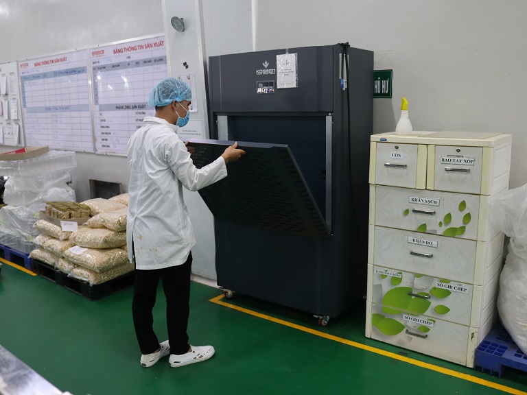 Máy hút ẩm Kosmen KM-480S có cơ chế tự động đảm bảo an toàn cho người dùng 