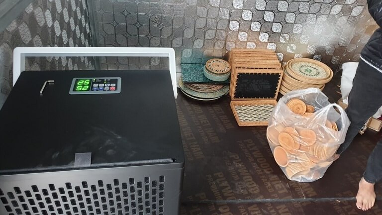 Lắp đặt m&aacute;y h&uacute;t ẩm Kosmen tại l&agrave;ng nghề thủ c&ocirc;ng m&acirc;y tre đan Ph&uacute; Vinh