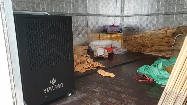 Lắp đặt m&aacute;y h&uacute;t ẩm Kosmen tại l&agrave;ng nghề thủ c&ocirc;ng m&acirc;y tre đan Ph&uacute; Vinh