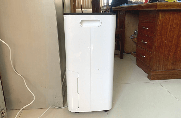 Lắp đặt máy hút ẩm Kosmen KM-60S tại Chi cục Thuế huyện Cái Bè