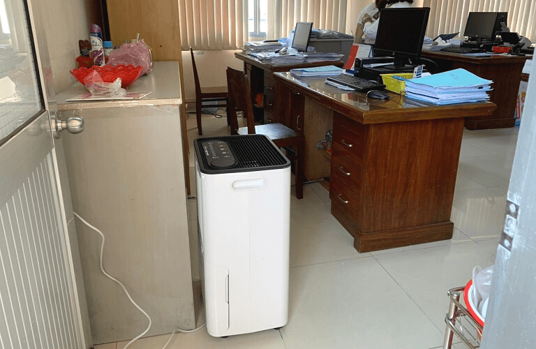 Lắp đặt máy hút ẩm Kosmen KM-60S tại Chi cục Thuế huyện Cái Bè