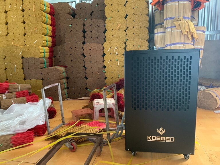 Lắp đặt máy hút ẩm Kosmen tại cơ sở sản xuất nhang Kiến Tường