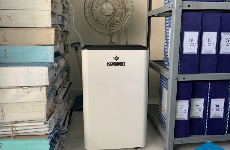 Máy hút ẩm mang lại nhiều tiện ích trong việc sử dụng để bảo quản tài liệu