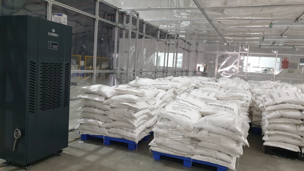 Máy hút ẩm Kosmen ngăn chặn độ ẩm cao xuất hiện trong kho bảo quản