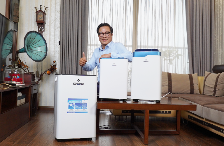 Sử dụng máy hút ẩm để hạn chế tình trạng sàn gỗ bị mốc