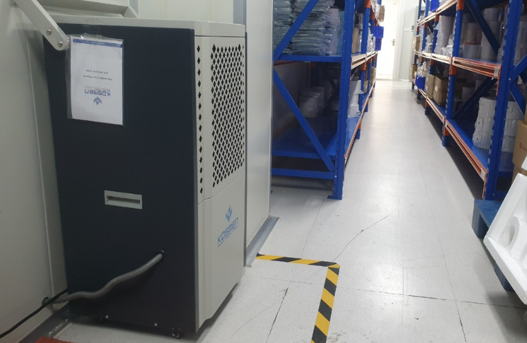 Dự &aacute;n lắp đặt m&aacute;y h&uacute;t ẩm Kosmen KM-150S để bảo quản thiết bị điện tử