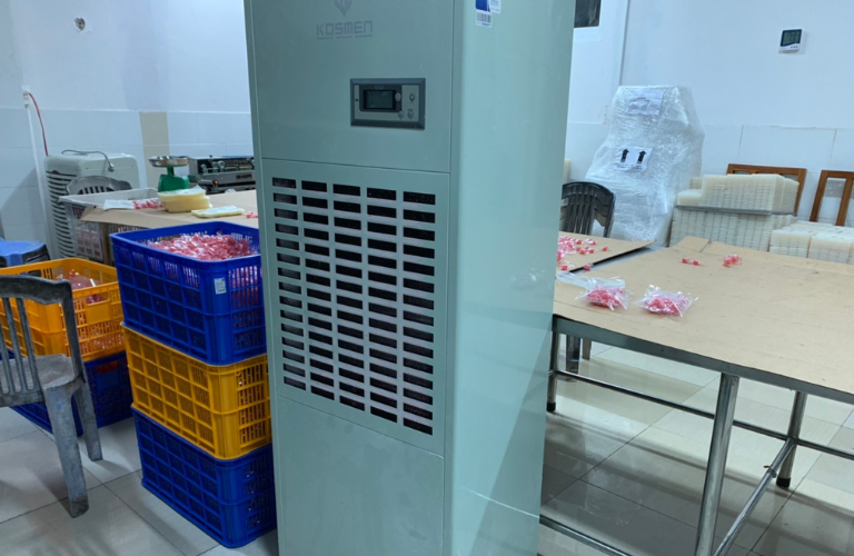 Dự &aacute;n lắp đặt m&aacute;y h&uacute;t ẩm c&ocirc;ng nghệp Kosmen bảo quản kẹo sim tại Ph&uacute; Quốc