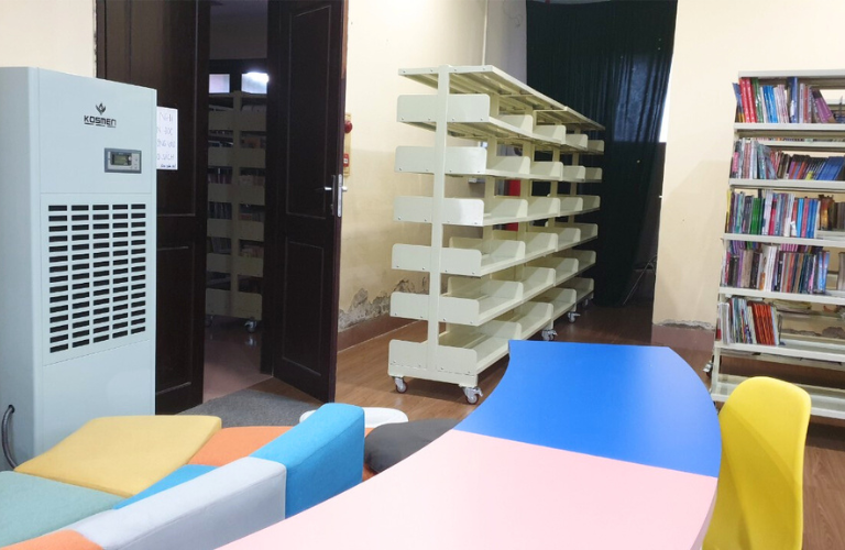 Sử dụng m&aacute;y h&uacute;t ẩm Kosmen KM-180S để bảo quản t&agrave;i liệu lưu trữ