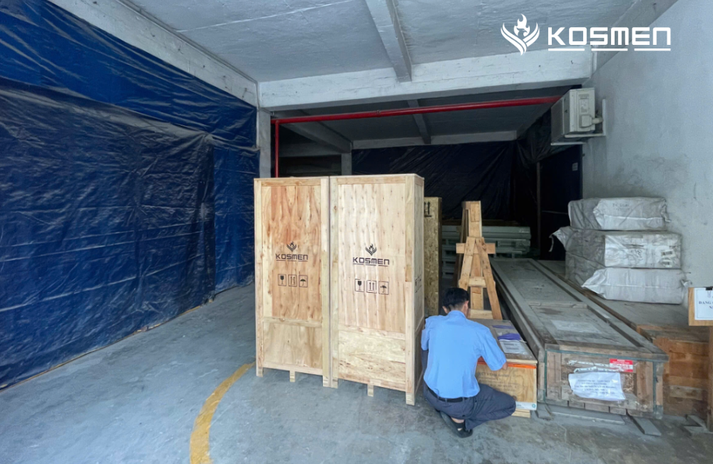 Máy hút ẩm Kosmen KM-180S kiểm soát ẩm kho vật tư tại Công ty Minh Long I