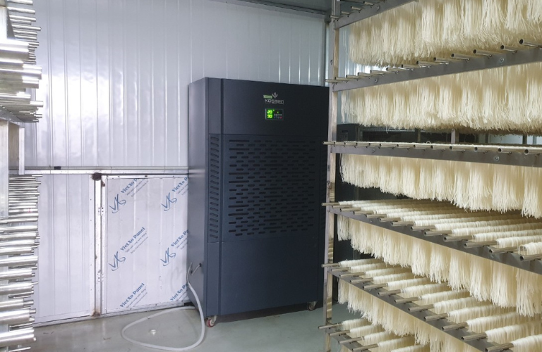 Sấy b&uacute;n, phở kh&ocirc; với m&aacute;y h&uacute;t ẩm c&ocirc;ng nghiệp Kosmen KM-480S