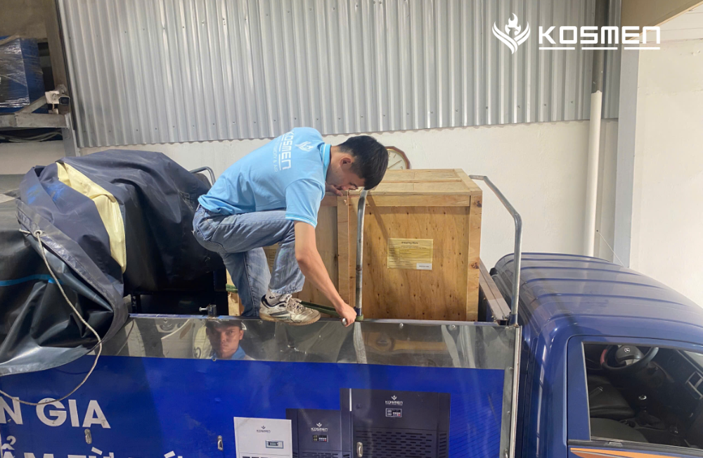 Lắp đặt m&aacute;y h&uacute;t ẩm Kosmen KM-480S để bảo quản m&aacute;y m&oacute;c, thiết bị c&ocirc;ng nghiệp