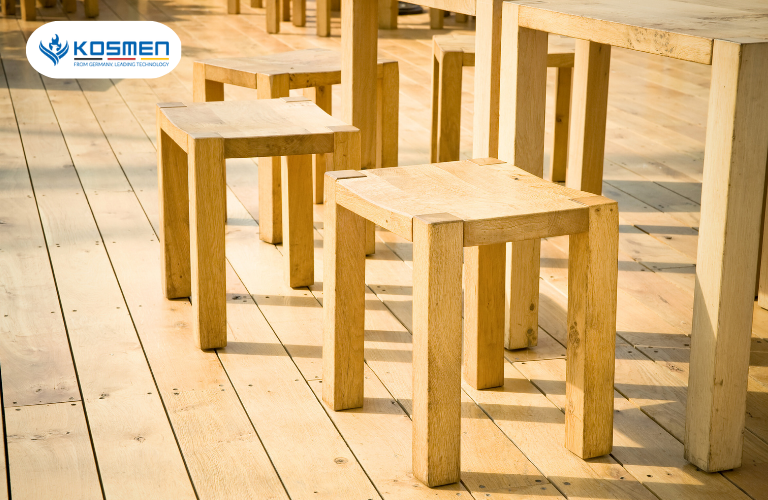 Phơi nắng để xử lý nấm mốc trên gỗ