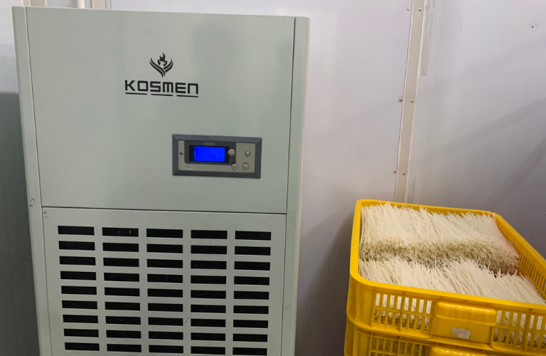 Sấy kh&ocirc; sợi phở bằng m&aacute;y h&uacute;t ẩm Kosmen KM-180S