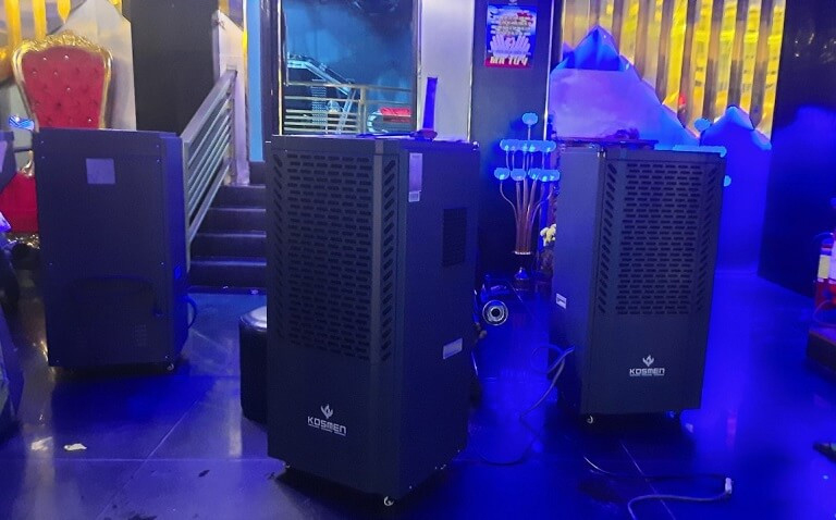 Sử dụng m&aacute;y h&uacute;t ẩm để kiểm so&aacute;t độ ẩm trong qu&aacute;n bar 