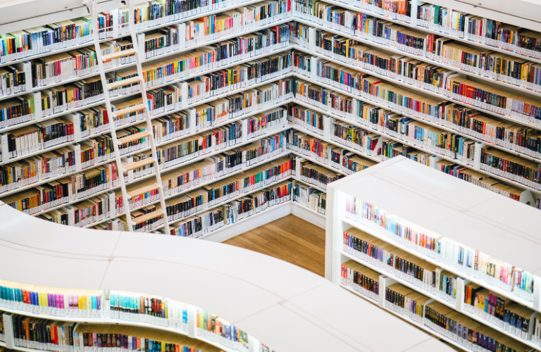 Thư viện, nh&agrave; s&aacute;ch l&agrave; nơi lưu trữ một số lượng lớn t&agrave;i liệu, s&aacute;ch b&aacute;o, tranh ảnh