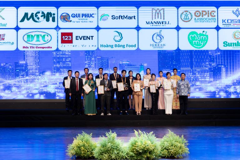 Top 10 Thương hiệu được vinh danh trong hạng mục &ldquo;Thương hiệu ti&ecirc;u biểu Ch&acirc;u &Aacute; &ndash; Th&aacute;i B&igrave;nh Dương 2023&rdquo;
