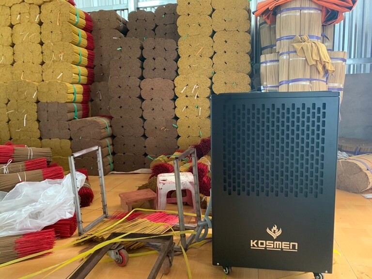 Ứng dụng m&aacute;y h&uacute;t ẩm sấy nhang tại cơ sở sấy nhang tăng năng suất