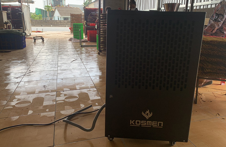 Lắp đặt máy hút ẩm Kosmen tại cơ sở sản xuất nhang Kiến Tường