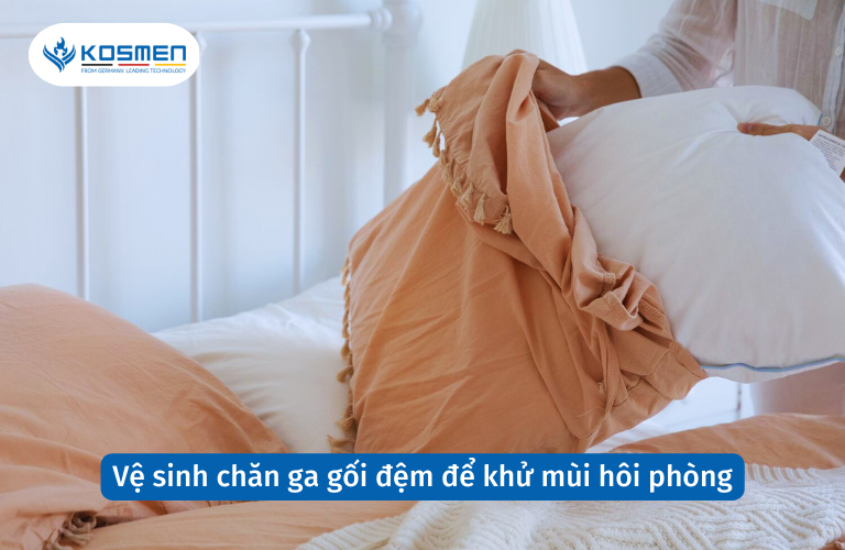 Thường xuyên vệ sinh chăn ga gối đệm để khử mùi hôi trong phòng