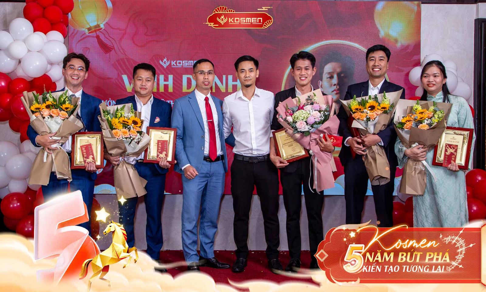 Quản l&yacute; xuất sắc năm 2025